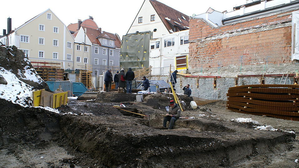 Aufregende Funde machten die Arch&auml;ologen am Kollerparkplatz. (Fotos: r&uuml;d)