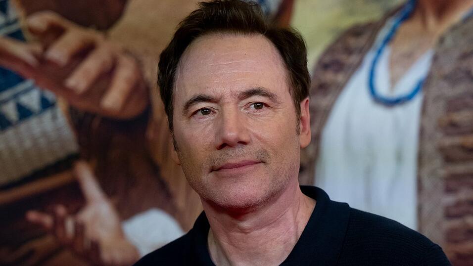 Michael Bully Herbig erhält beim Bambi den Ehrenpreis der Jury als Mutmacher. (Archivbild) Michael Bully Herbig erhält beim Bambi den Ehrenpreis der Jury als Mutmacher. (Archivbild)