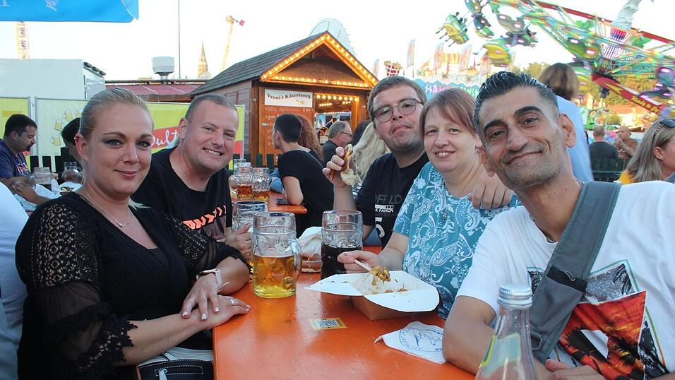 So schön war der Sonntag auf der Bartlmädult in Landshut. So schön war der Sonntag auf der Bartlmädult in Landshut.