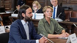 Die Angeklagte Christina Block und ihr Anwalt Ingo Bott.