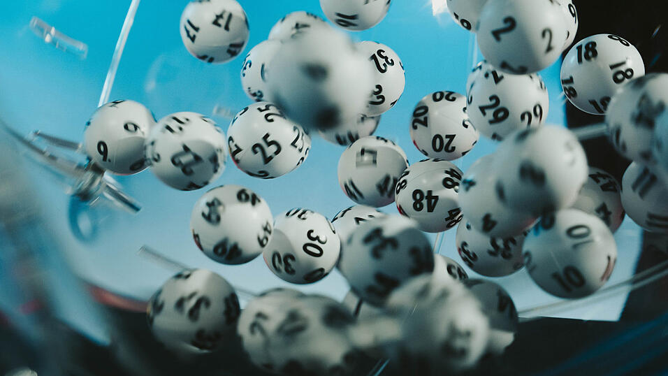 Die beiden Lotto-Gewinner aus Niederbayern sind gefunden - und sogar Nachbarn. (Symbolbild)