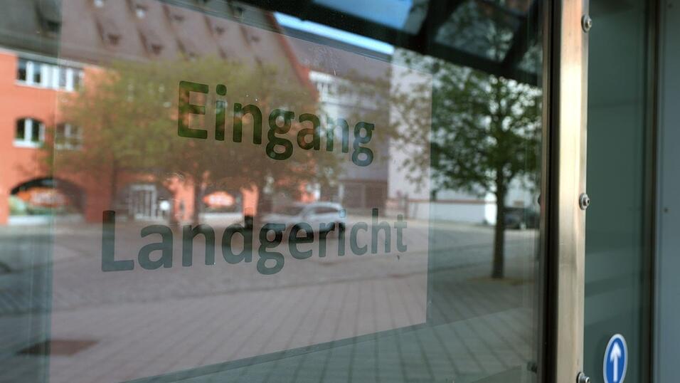 Das Landgericht in Memmingen verhandelt in den kommenden Wochen wegen eines Doppelmordes. (Symbolbild) Das Landgericht in Memmingen verhandelt in den kommenden Wochen wegen eines Doppelmordes. (Symbolbild)