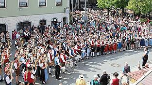 H&ouml;hepunkt war das Gemeinschaftskonzert mit rund 180 Musikern aller Kapellen.