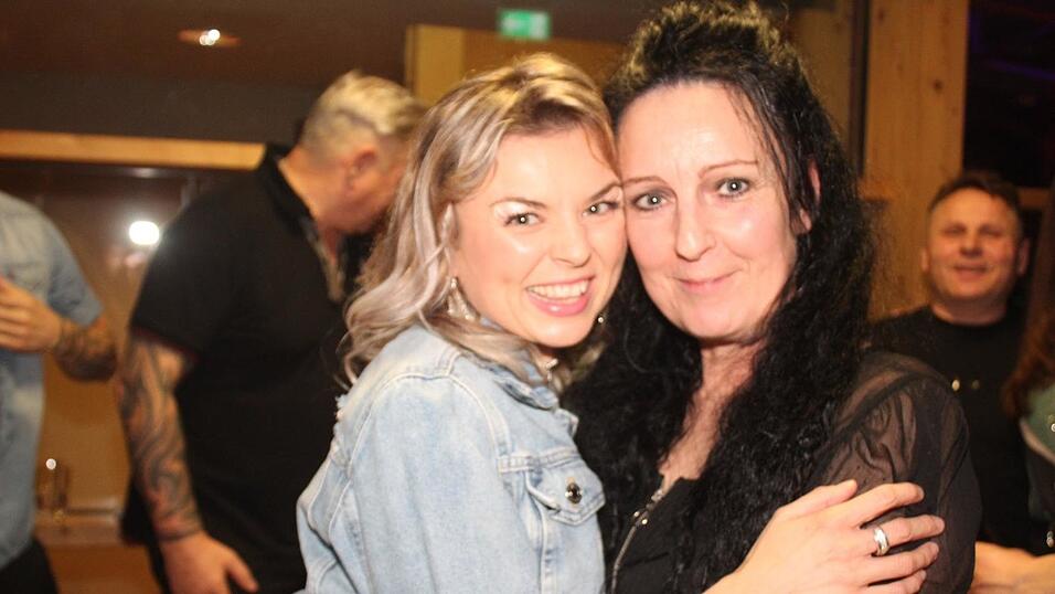 Auf der Eskara &Uuml;30-Party in Essenbach war wieder viel los.