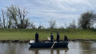 &bdquo;L&auml;ngst traurige Routine&ldquo; sei der Rettungseinsatz der Mitglieder des Bezirksfischervereins bei der Hochwasser-Simulation.