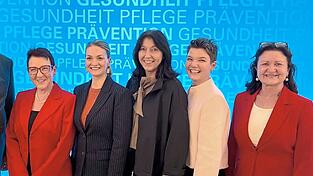 Marie-Luise Apfelbeck wurde mit dem „Weißen Engel“ ausgezeichnet. Marie-Luise Apfelbeck wurde mit dem „Weißen Engel“ ausgezeichnet.