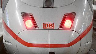 Der Mann ist 80 Meter innerhalb des Tunnels entdeckt worden. (Symbolbild)