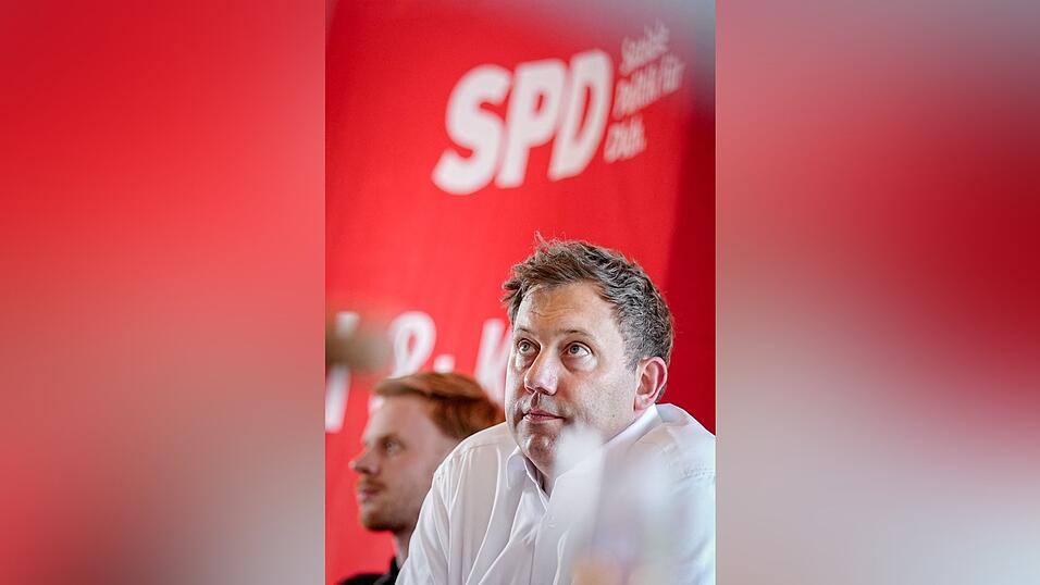 Dem Vorsitzenden fehlt breiter Rückhalt der SPD-Basis. Dem Vorsitzenden fehlt breiter Rückhalt der SPD-Basis.