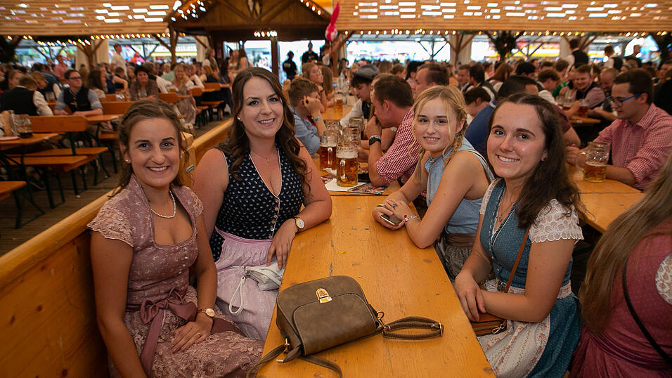 Die Partybilder vom Sonntag, 21. August 2022, aus dem Festzelt Nothaft. 