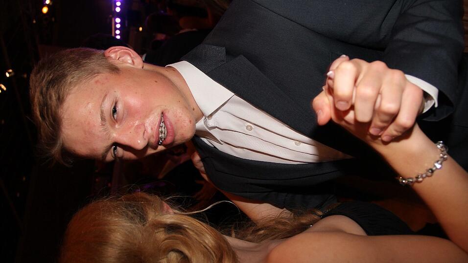 Die Bilder vom Abschlussball der Tanzschule Seidel in der Fraunhofer-Halle am 28. November. Die Bilder vom Abschlussball der Tanzschule Seidel in der Fraunhofer-Halle am 28. November.