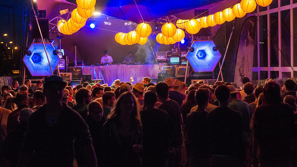 Bilder vom Freitagabend vom POA. Foto: Ulli Scharrer Bilder vom Freitagabend vom POA. Foto: Ulli Scharrer