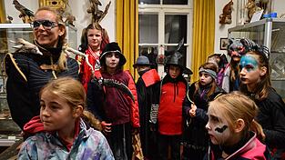 Auch im Heimatmuseum, wo die Gruppe startete, verbarg sich so manches Geheimnis. Auch im Heimatmuseum, wo die Gruppe startete, verbarg sich so manches Geheimnis.