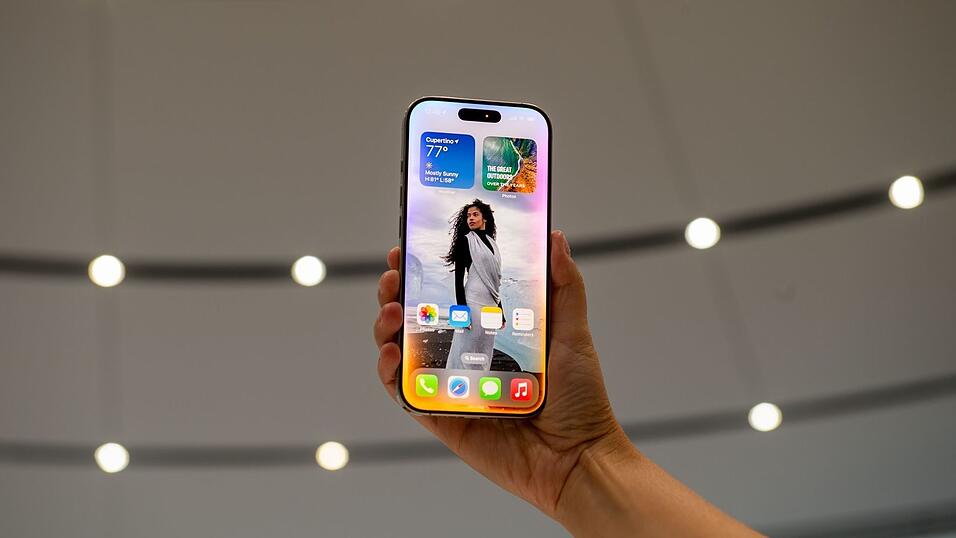 Apple hatte vor der Vorstellung der iPhone-16-Modellreihe neue KI-Funktionen angek&uuml;ndigt und Werbung daf&uuml;r gemacht. (Archivbild)