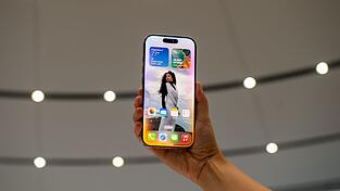 Apple hatte vor der Vorstellung der iPhone-16-Modellreihe neue KI-Funktionen angek&uuml;ndigt und Werbung daf&uuml;r gemacht. (Archivbild)