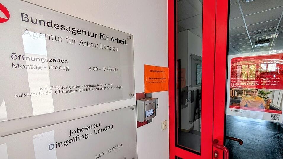 Schon jetzt ist die Landauer Filiale der Bundesagentur f&uuml;r Arbeit nur noch mit Termin ge&ouml;ffnet.