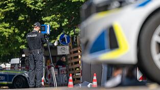 In München waren Brandsätze geflogen. In München waren Brandsätze geflogen.