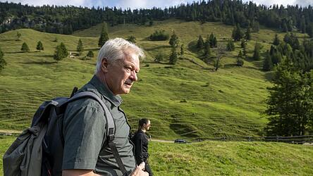 Bundeslandwirtschaftsminister Alois Rainer hat noch einen weiten Weg vor sich. Eine erste Bilanz seiner bisherigen Amtszeit hat er am Mittwoch aber bereits vorgestellt.