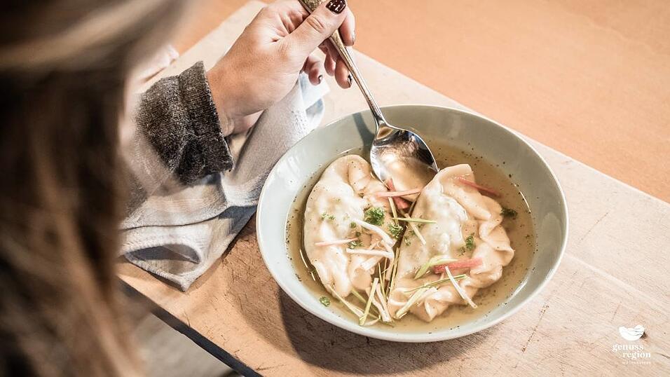 Die Spinatkrapfen-Suppe hat der Kochbuchautor Rupert Berndl f&uuml;r uns wiederentdeckt.&nbsp;