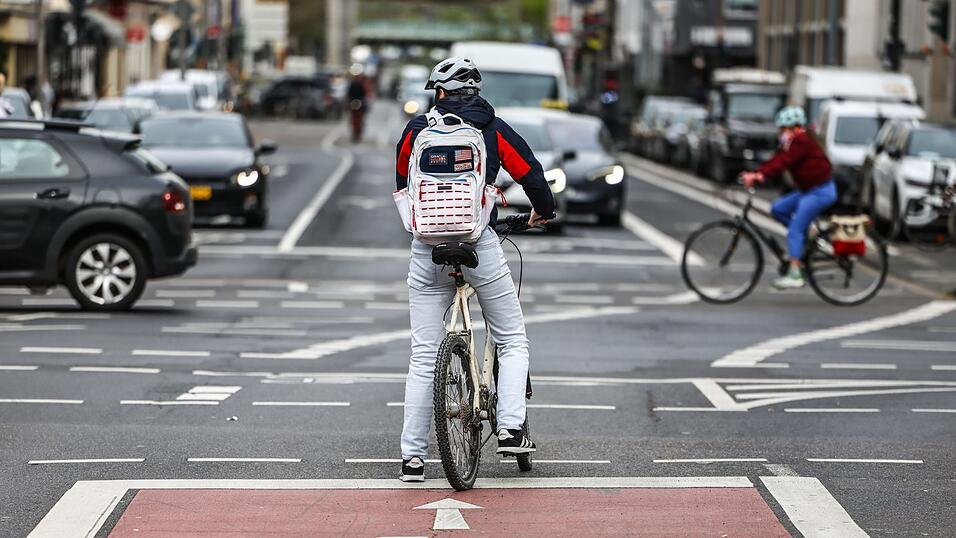 F&uuml;r 14 Prozent ihrer Wege nehmen die Dingolfinger das Fahrrad oder E-Bike. In der Bergstadt Landau sind es nur zehn Prozent - im Umland noch weniger.