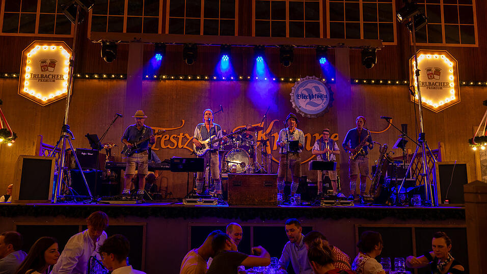 Die Partybilder vom Freitag, 9. August 2024, aus dem Festzelt Kr&ouml;nner.