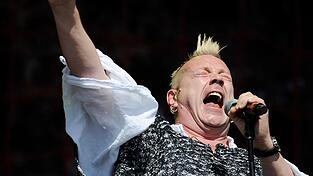 Mit seiner Band Public Image Ltd kommt John Lydon in diesem Sommer auch nach Deutschland. (Archivbild) Mit seiner Band Public Image Ltd kommt John Lydon in diesem Sommer auch nach Deutschland. (Archivbild)