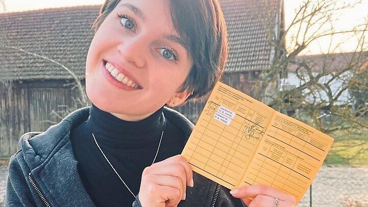 Die Corona-Impfung wurde bei Jana im Impfpass in der Spalte f&uuml;r die Grippe-Impfung vermerkt.