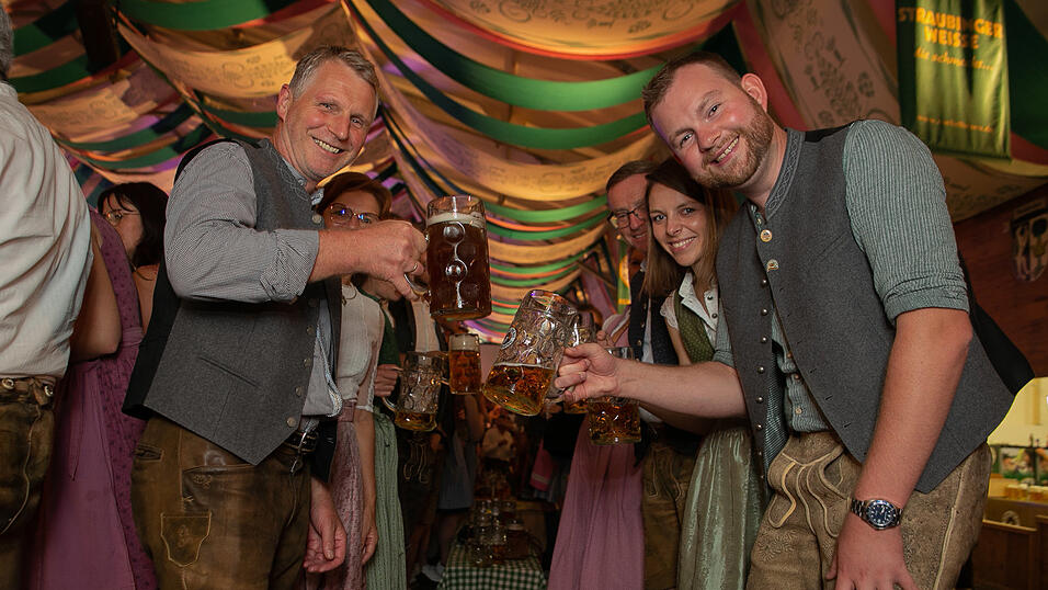 Die Partybilder von Sonntag, 21. August 2022, aus dem Festzelt Weckmann. 