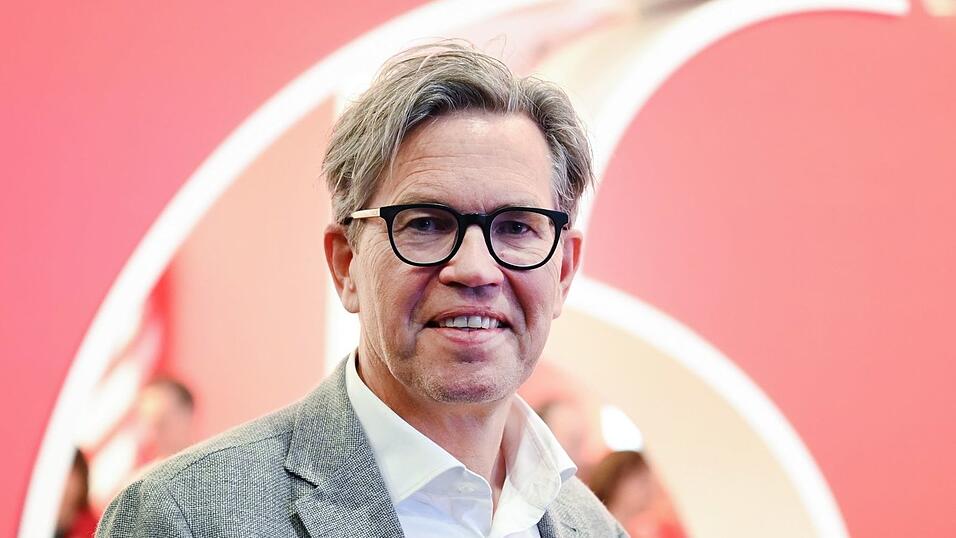 Vodafone-Deutschlandchef Marcel de Groot wirbt um die früheren Kunden, die einst für das Fernsehsignal bezahlt haben - und es nun in wohl vielen Fällen nicht mehr tun.