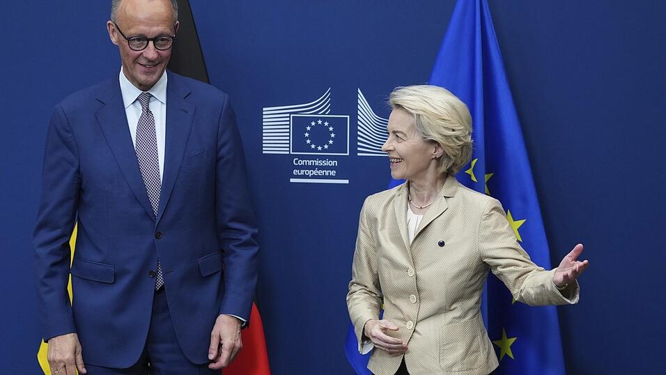 'Wir fordern Russland auf, jetzt endlich den Pfad für echte Friedensverhandlungen zu beschreiten', sagte Bundeskanzler Friedrich Merz (l.) am Freitag bei seinem Antrittsbesuch bei der Europäischen Union. 'Wir fordern Russland auf, jetzt endlich den Pfad für echte Friedensverhandlungen zu beschreiten', sagte Bundeskanzler Friedrich Merz (l.) am Freitag bei seinem Antrittsbesuch bei der Europäischen Union.