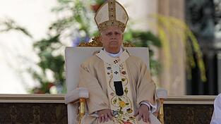 Papst Leo XIV. feiert sein erstes Osterfest im neuen Amt. Papst Leo XIV. feiert sein erstes Osterfest im neuen Amt.