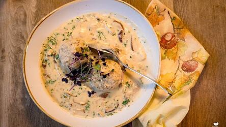 Ein typisches Herbstgericht sind Rahmschwammerl - oder auch Schwammerlbriah genannt. 