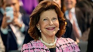 Königin Silvia von Schweden erhält die Bayerische Staatsmedaille für ihr besonderes soziales Engagement. (Archivbild) Königin Silvia von Schweden erhält die Bayerische Staatsmedaille für ihr besonderes soziales Engagement. (Archivbild)