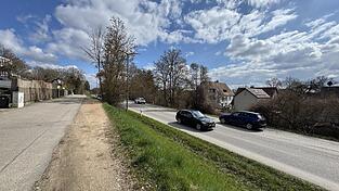 Zwischen der Stra&szlig;e Im Gschwander (links) und Am Judenfeld (nicht im Bild hinter den Wohnh&auml;usern) soll im Zuge der Realisierung der Nordspange eine Einhausung der Nordgaustra&szlig;e erfolgen.