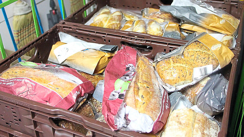 Die Tafel arbeitet weiter. Die Helfer hoffen jedoch wie die gesamte Bevölkerung, dass Normalität zurückkehrt. Die Tafel arbeitet weiter. Die Helfer hoffen jedoch wie die gesamte Bevölkerung, dass Normalität zurückkehrt.