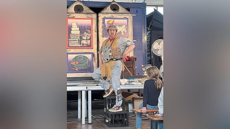 Dieter Fernengel als Don Quijote in seiner Ritterr&uuml;stung.