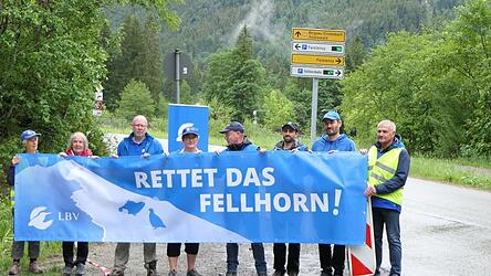 Der Landesbund f&uuml;r Vogel- und Naturschutz (LBV) spricht sich gegen den Neubau eines Sessellifts am Fellhorn im Allg&auml;u aus. Aktivisten protestierten in Oberstdorf mit einem Banner gegen die Ma&szlig;nahme.