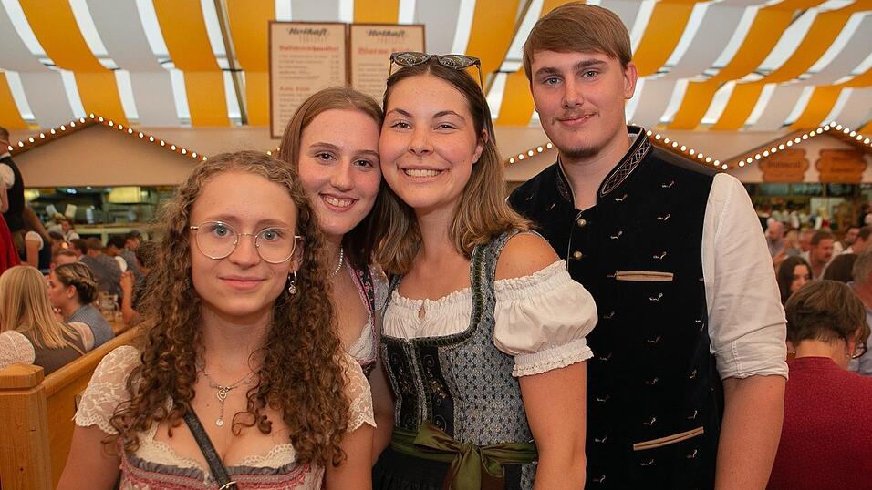 Die Partybilder von Dienstag, 16. August 2022, aus dem Festzelt Nothaft.
