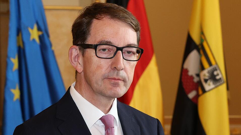 Kluth ist Professor für Öffentliches Recht und aktuell Vorsitzender des Sachverständigenrats für Integration und Migration (SVR). (Archivbild) Kluth ist Professor für Öffentliches Recht und aktuell Vorsitzender des Sachverständigenrats für Integration und Migration (SVR). (Archivbild)