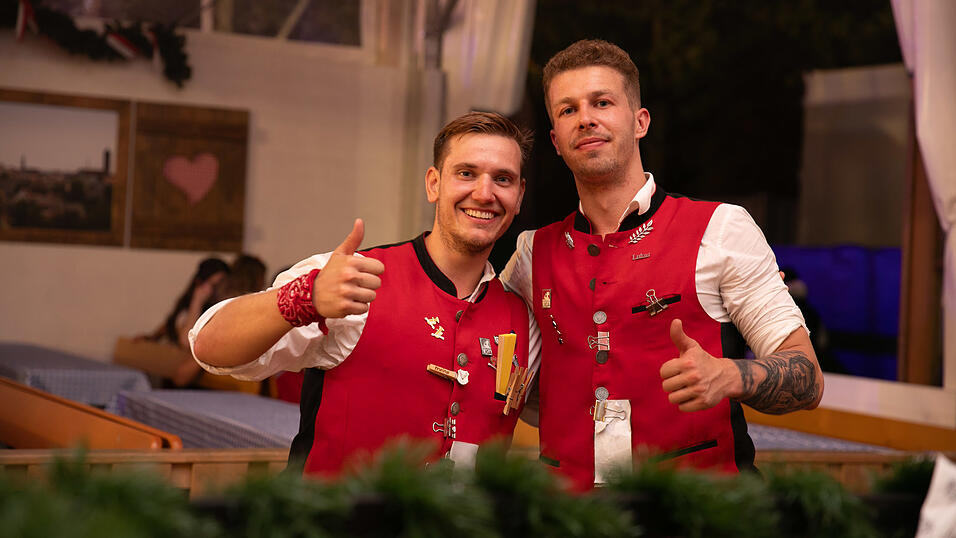 Die Partybilder vom Donnerstag, 14. August, aus dem Festzelt Greindl. Die Partybilder vom Donnerstag, 14. August, aus dem Festzelt Greindl.