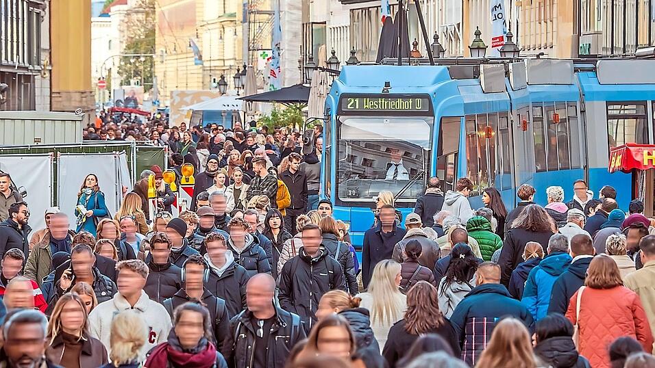 Bitte nicht so voll! Bei einer Befragung fanden Innenstadtbesucher „Menschenmassen“ abschreckend - Platz 1 auf der Negativliste. Bitte nicht so voll! Bei einer Befragung fanden Innenstadtbesucher „Menschenmassen“ abschreckend - Platz 1 auf der Negativliste.