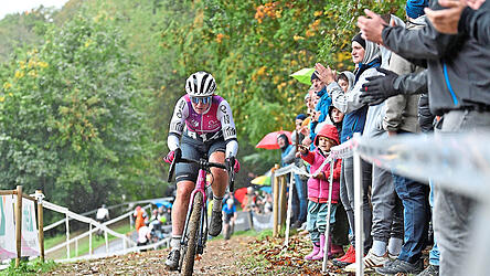 Rund 1.000 Zuschauer kamen zur Premiere des Cross-Events. Auch einige Profis waren dabei.