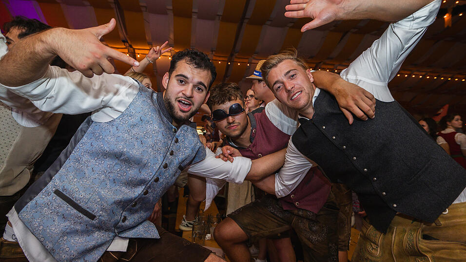 Die Partybilder vom Donnerstag, 15. August, aus dem Festzelt Nothaft. Die Partybilder vom Donnerstag, 15. August, aus dem Festzelt Nothaft.