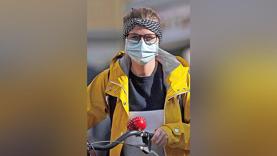 Kippt die Maskenpflicht in der Landshuter Innenstadt? In einer Eilentscheidung hat das Verwaltungsgericht Regensburg einem Kl&auml;ger recht gegeben. Die Stadtverwaltung ber&auml;t derzeit noch &uuml;ber das weitere Vorgehen.