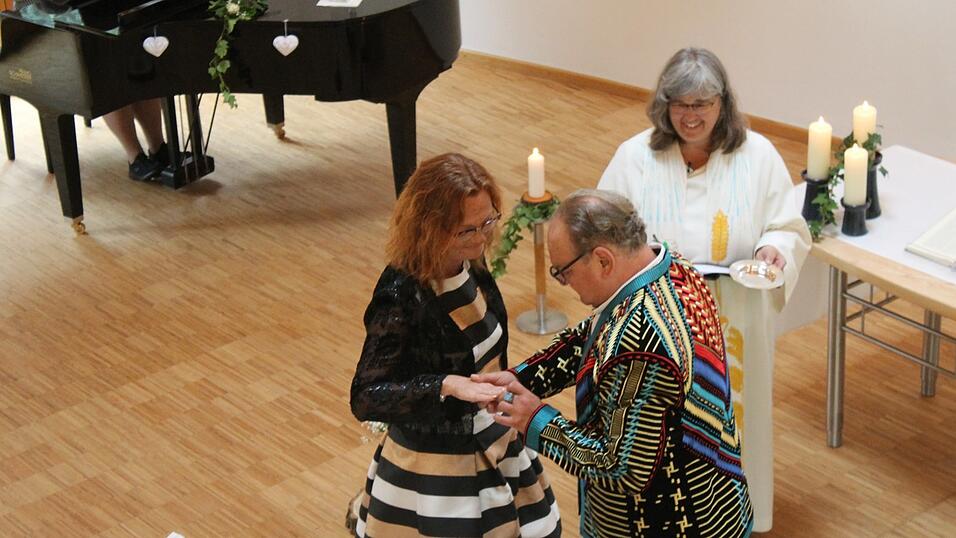 Elke Seisenberger traut die Penzenstadlers.