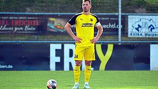 Felix Weber trägt am Freitag nicht das Trikot der Schwarzgelben, sondern seit Saisonstart das der „Blauen“ aus der Landeshauptstadt. Felix Weber trägt am Freitag nicht das Trikot der Schwarzgelben, sondern seit Saisonstart das der „Blauen“ aus der Landeshauptstadt.