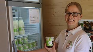 Frisch aus dem Kühlschrank gibt es bislang Milch und verschiedene Joghurts.