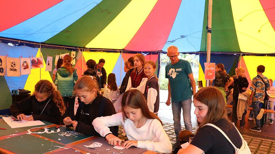 Besonders begehrt war der Sprayerstand Besonders begehrt war der Sprayerstand