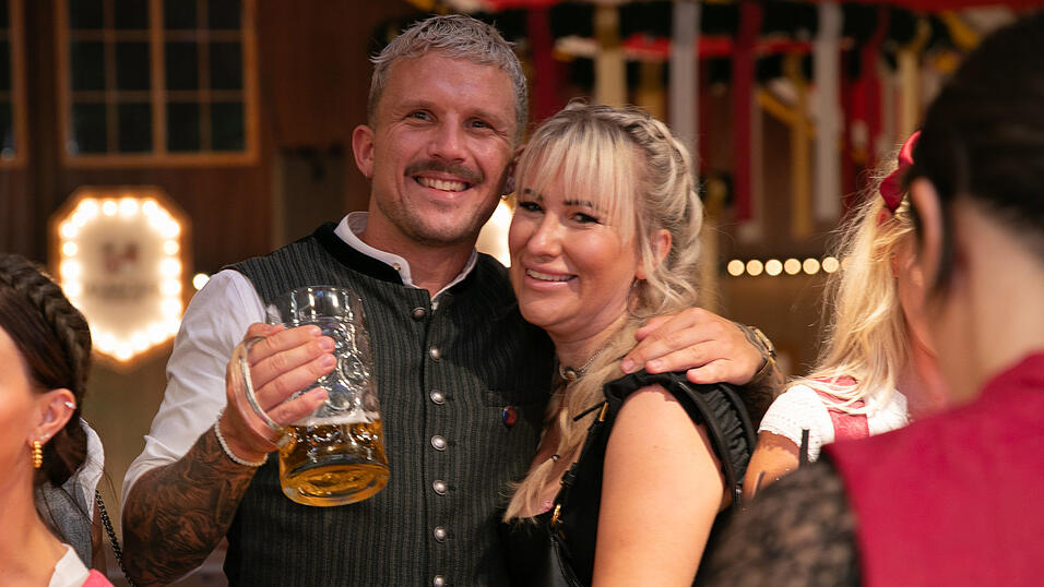 Die Partybilder vom Donnerstag, 14. August, aus dem Festzelt Krönner. Die Partybilder vom Donnerstag, 14. August, aus dem Festzelt Krönner.