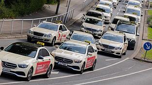 Die Taxibranche fordert Mindestpreise für die Mietwagenplattformen. (Archivbild) Die Taxibranche fordert Mindestpreise für die Mietwagenplattformen. (Archivbild)
