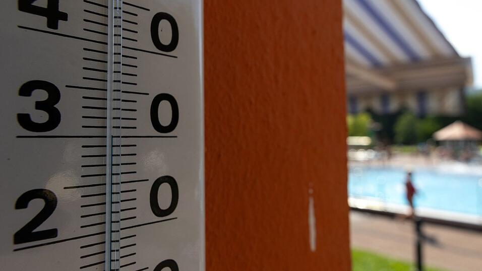 Bei Temperaturen von mehr als 30 Grad gilt besondere Vorsicht. Bei Temperaturen von mehr als 30 Grad gilt besondere Vorsicht.